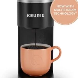 NWOB Keurig Silver and Black K-Slim Coffee Brewer